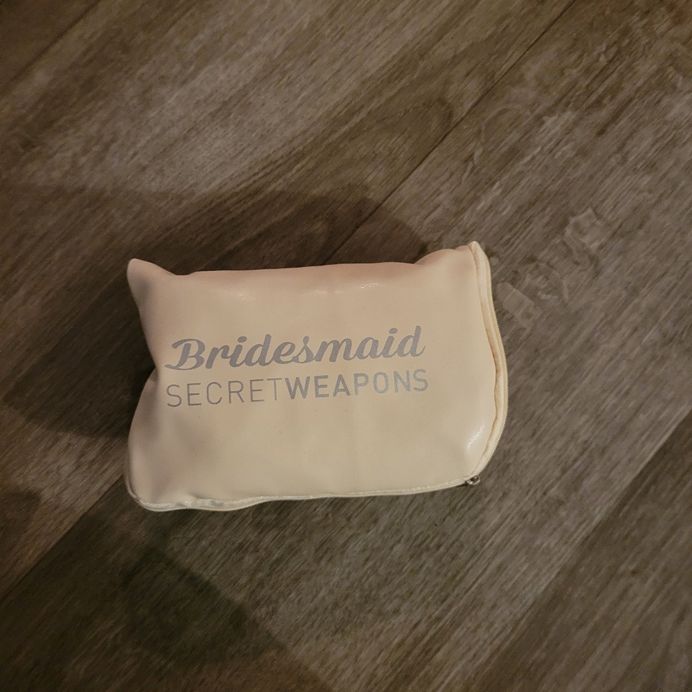 NWOT bridesmaid slippers and bag